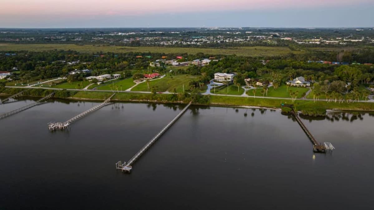 9000 Sf Waterfront Mansion Pool Boat Dock Theater Villa Fort Pierce Exterior photo